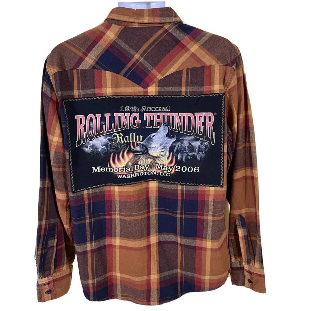 Vintage 06 Rolling Thunder Motorcycle Rally T Shirt Patch on Levis Plaid Flannel